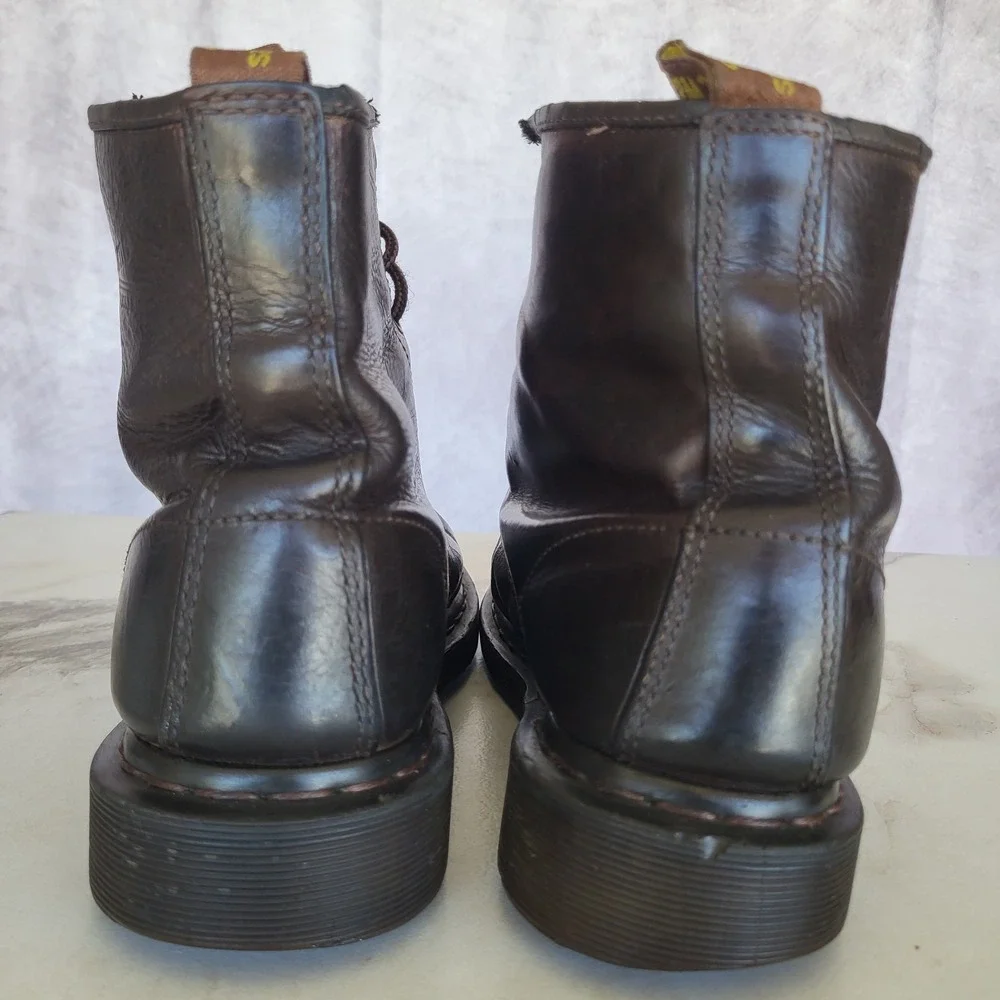 Dr. Martens 11822 Size 9 Men's Combat Biker Boots Brown Distressed
